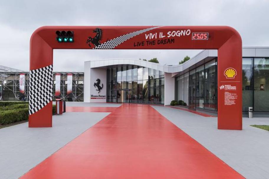  Museo Ferrari di Maranello inaugura oggi i nuovi spazi espositivi e due mostre, “Under the Skin” e “Rosso infinito”,